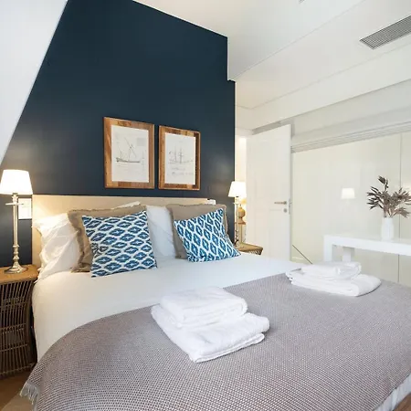 Guestready - Modern And Exquisite Near Estrela Apartment Lisbon